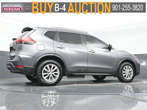 Used 2018 Nissan Rogue SV image 26