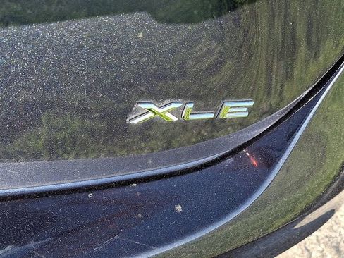 Certified 2018 Toyota Avalon XLE Premium w/ All Weather Liner Package FWD image 5