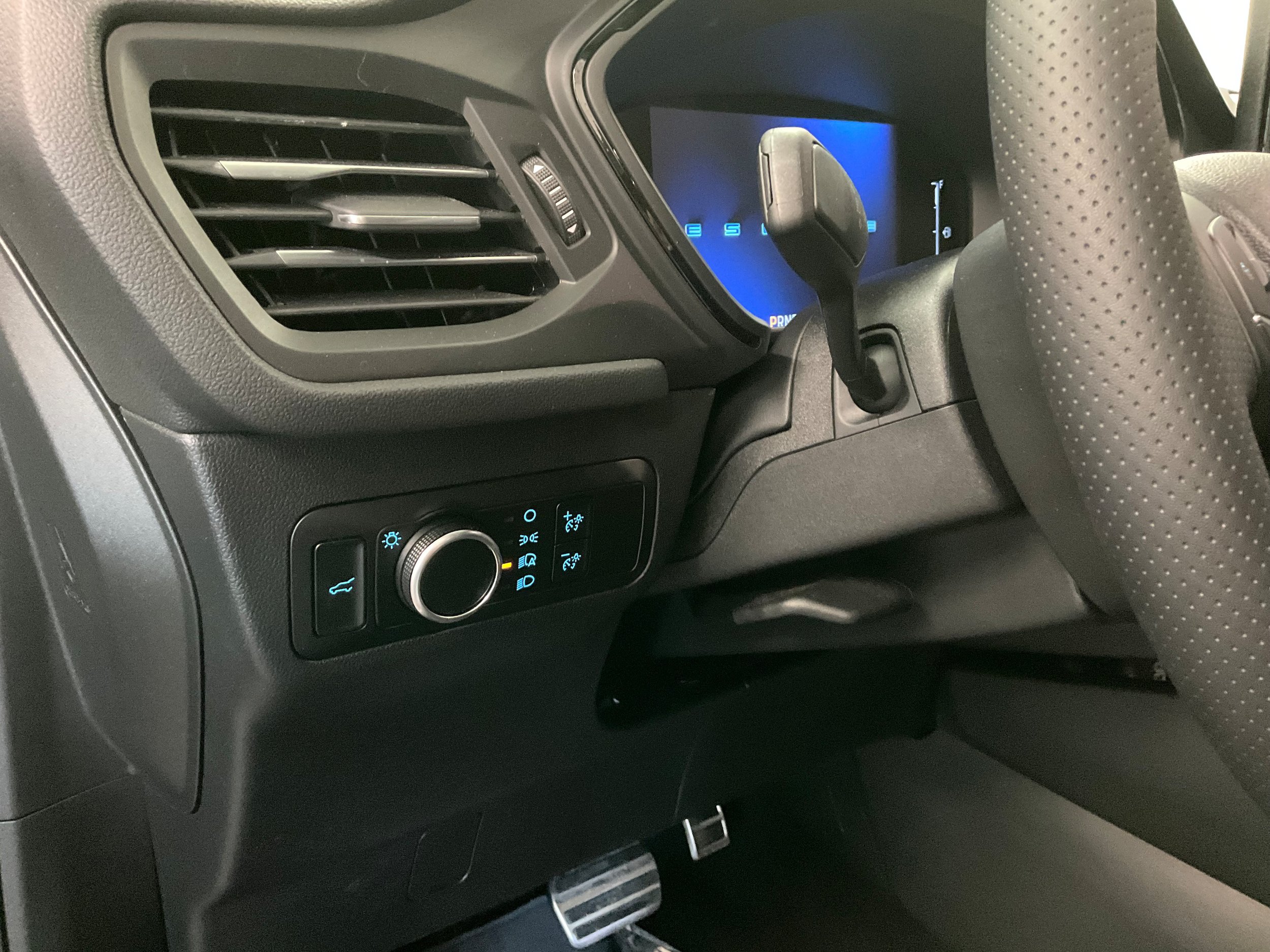 Used 2024 Ford Escape ST-Line w/ Tech Pack #1 AWD/4WD image 13