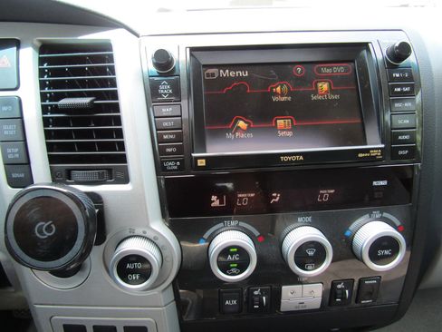 Used 2008 Toyota Sequoia Limited AWD/4WD image 36