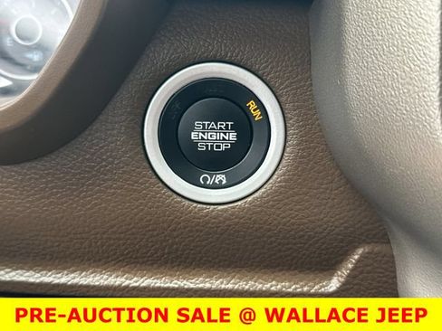 Certified 2020 RAM 1500 Laramie RWD image 21