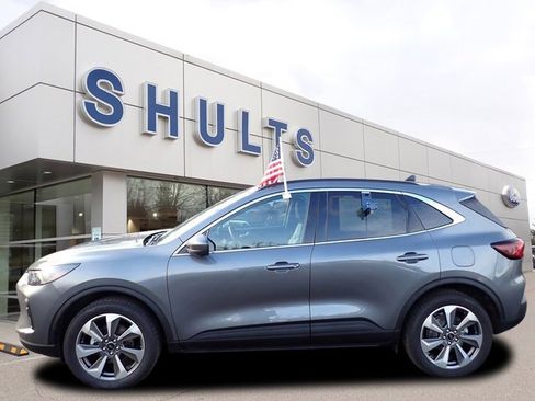 Certified 2025 Ford Escape Platinum w/ Premium Technology Package image 2