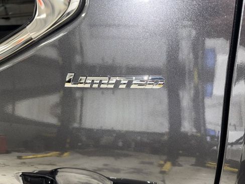 Used 2024 Toyota Tundra Limited AWD/4WD image 32
