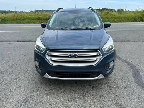 Used 2018 Ford Escape SE w/ SE Sync 3 Package AWD/4WD image 4