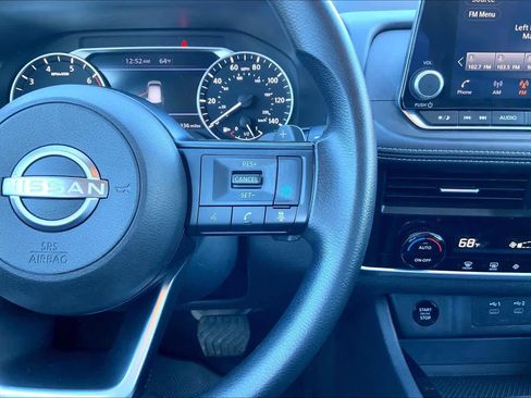 Used 2024 Nissan Rogue SV image 24