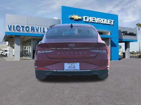 Used 2023 Hyundai Elantra Limited w/ Cargo Package image 5