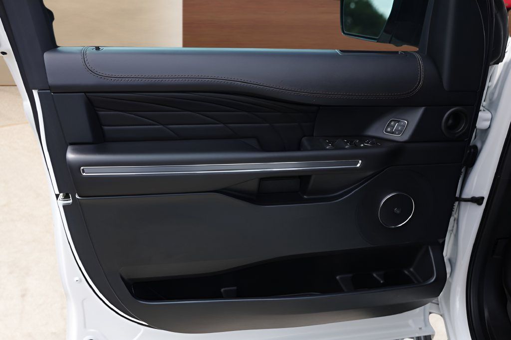 Used 2021 Ford Expedition Platinum RWD image 24