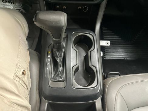 Used 2017 Chevrolet Colorado W/T RWD image 46