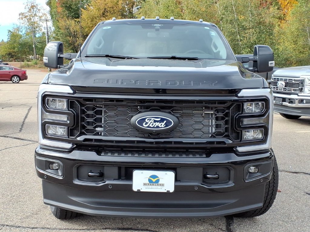 New 2027 Ford F250 Lariat w/ Black Appearance Package AWD/4WD image 3