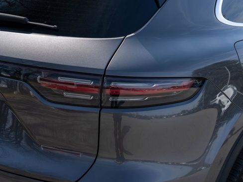 Used 2019 Porsche Cayenne image 14