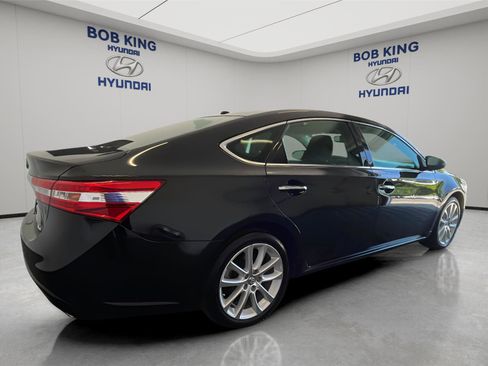 Used 2013 Toyota Avalon XLE Touring FWD image 5