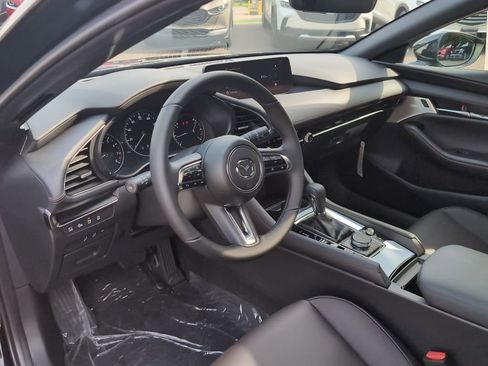 New 2026 MAZDA MAZDA3 Hatchback w/Premium Plus Pkg AWD/4WD image 18