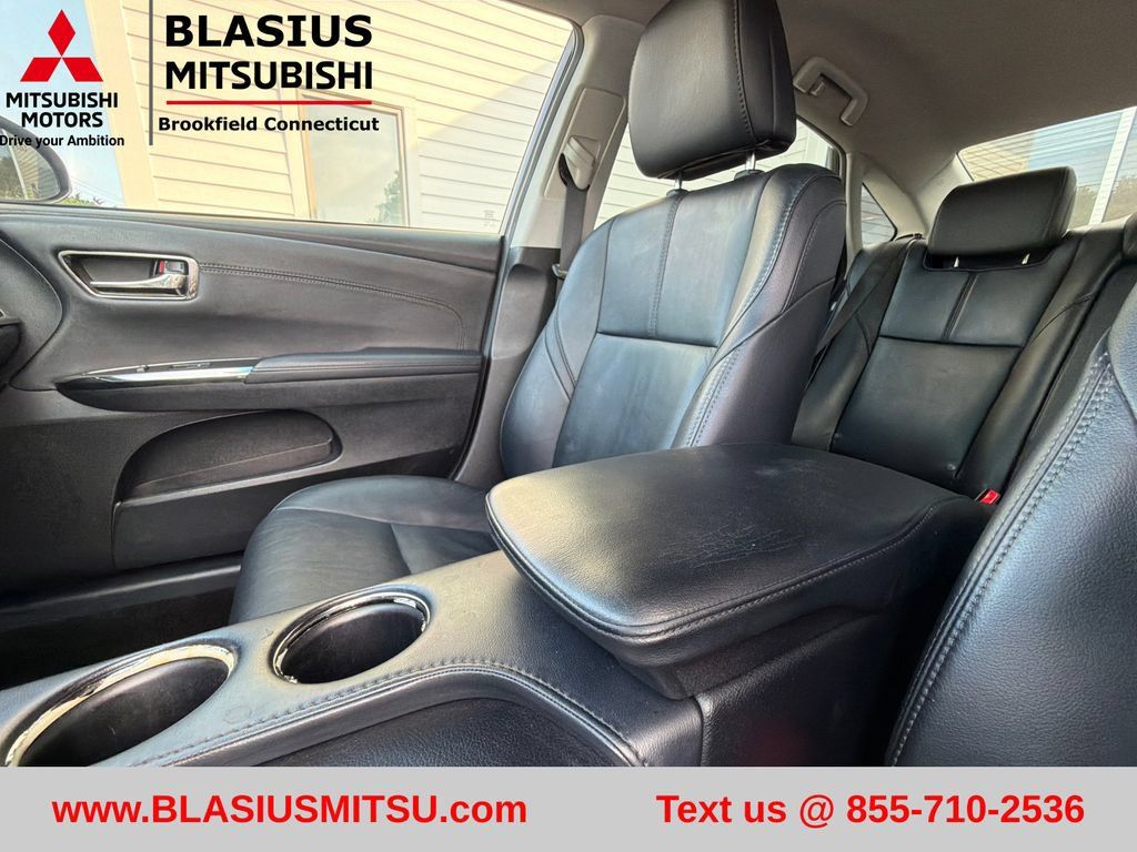 Used 2013 Toyota Avalon XLE FWD image 26