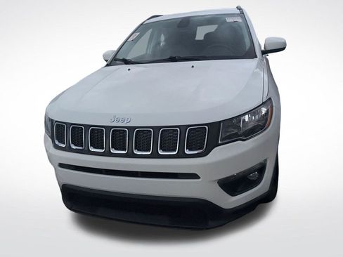 Used 2020 Jeep Compass Latitude w/ Cold Weather Group image 4