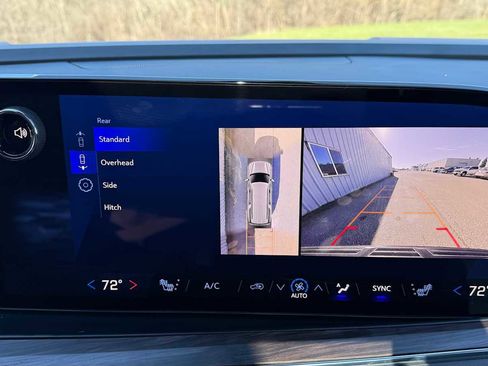 Used 2025 Chevrolet Suburban LT w/ Comfort Package image 22