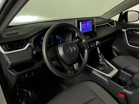 Certified 2025 Toyota RAV4 XLE AWD/4WD image 12