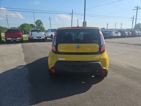 Used 2015 Kia Soul + FWD image 7