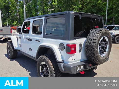 Used 2022 Jeep Wrangler Unlimited Rubicon w/ Cold Weather Group AWD/4WD image 13