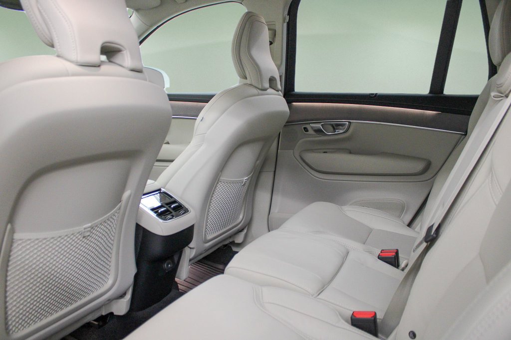 Certified 2026 Volvo XC90 B6 Ultra w/ Protection Package AWD/4WD image 22