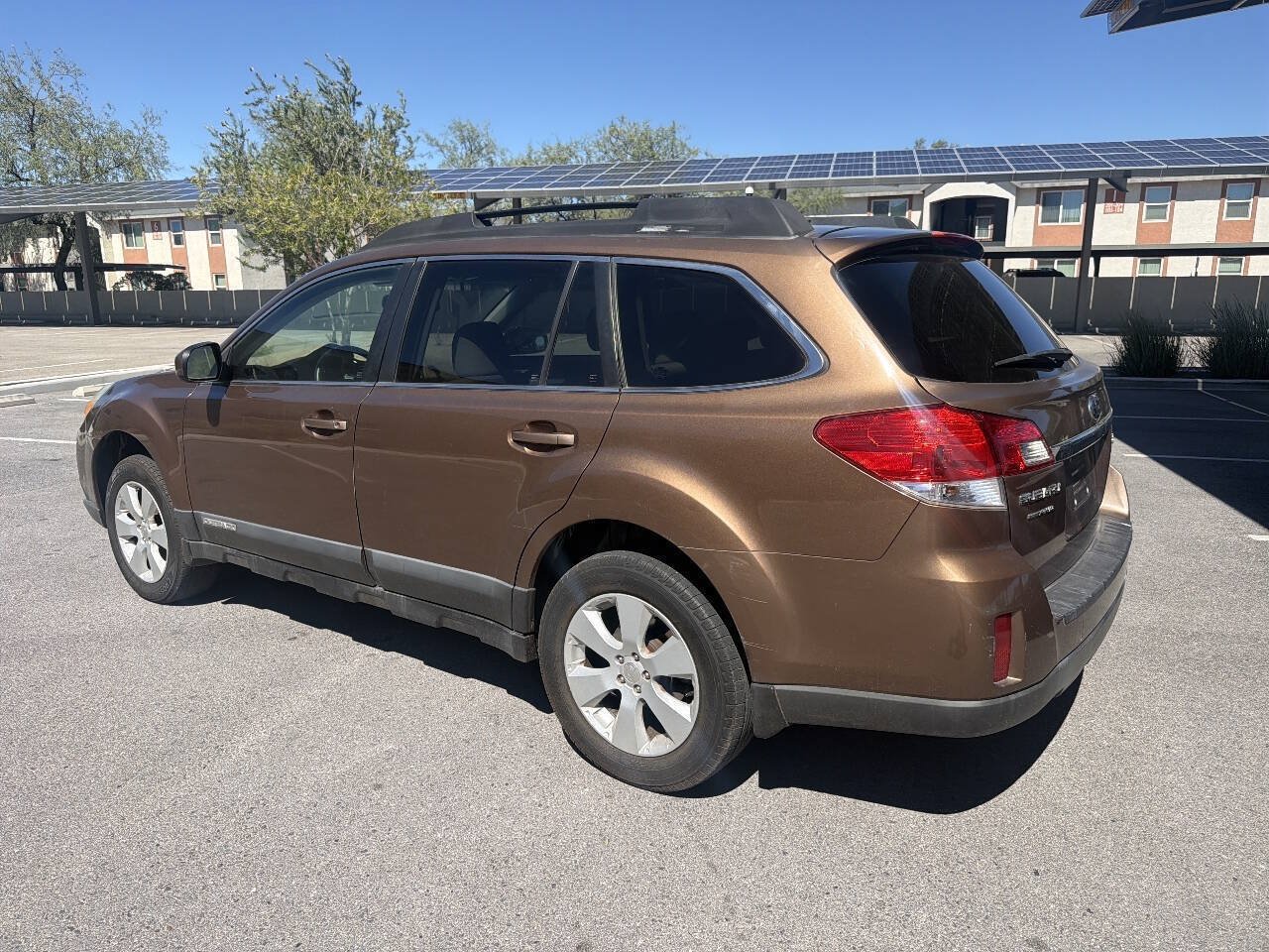 Used 2011 Subaru Outback 2.5i Premium AWD/4WD image 5