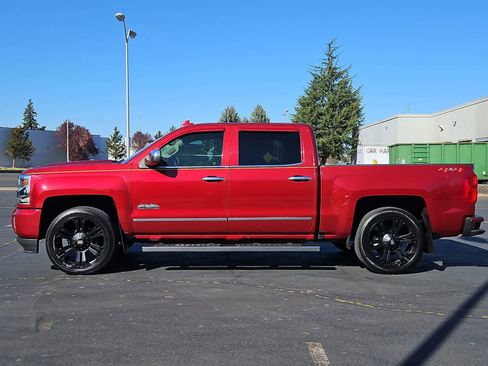 Used 2018 Chevrolet Silverado 1500 High Country image 3