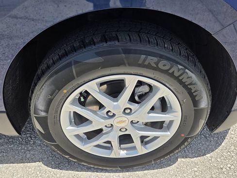 Used 2022 Chevrolet Equinox LT FWD image 10