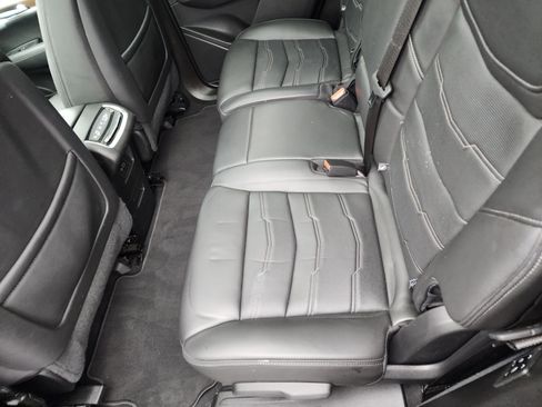 Used 2023 Cadillac XT6 Sport w/ Platinum Package image 17