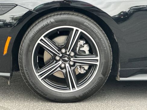 Used 2025 Ford Mustang Coupe RWD image 24