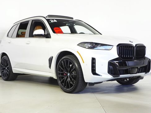 Used 2024 BMW X5 sDrive40i w/ M Sport Package RWD image 4