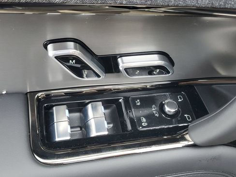 New 2026 Land Rover Range Rover Sport Dynamic SE AWD/4WD image 9