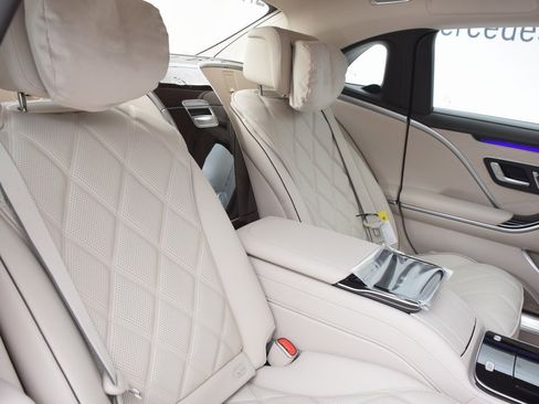 New 2026 Mercedes-Benz Maybach S 680 4MATIC image 19