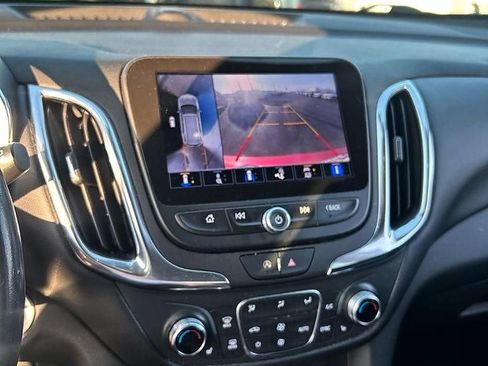 Used 2022 Chevrolet Equinox LT AWD/4WD image 13