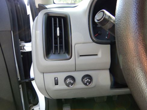 Used 2015 GMC Canyon 4x4 Extended Cab w/ Convenience Package image 13