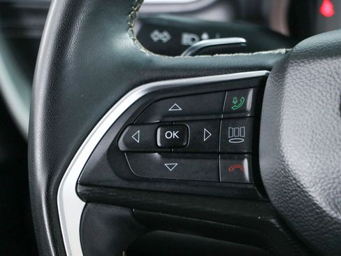 Used 2023 Jeep Grand Cherokee L Laredo AWD/4WD image 13