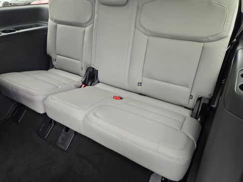 New 2026 Ford Expedition Active image 25