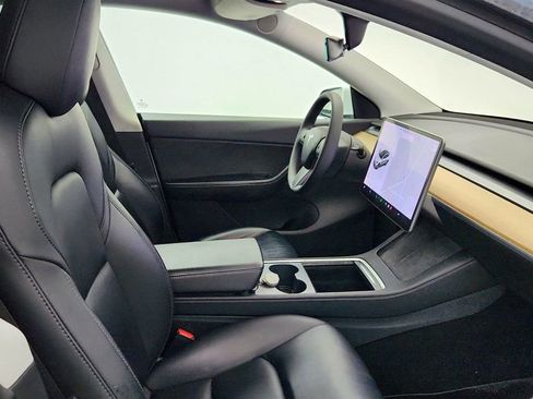 Used 2021 Tesla Model Y Long Range image 28