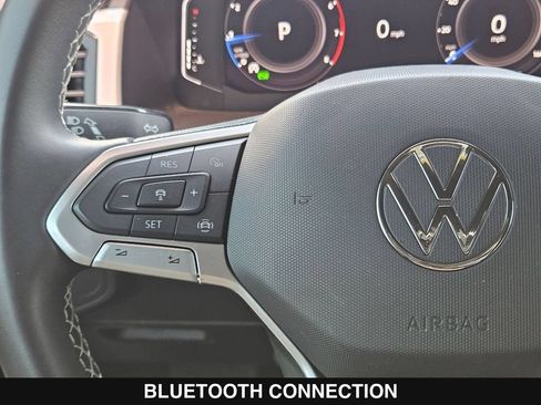 Used 2023 Volkswagen Atlas Cross Sport SE AWD/4WD image 25