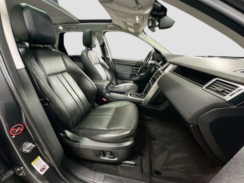 Used 2018 Land Rover Discovery Sport HSE image 30