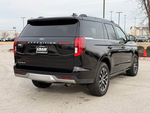 Used 2025 Ford Expedition Platinum image 7