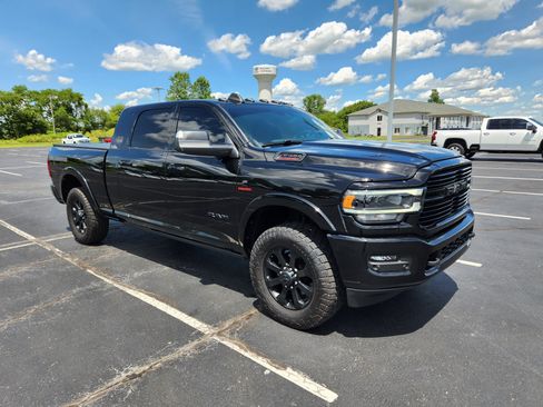 Used 2022 RAM 3500 Laramie AWD/4WD image 9