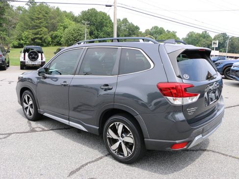 Used 2021 Subaru Forester Touring AWD/4WD image 3