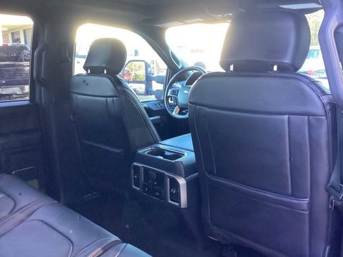 Used 2022 Ford F250 Platinum w/ FX4 Off-Road Package image 34