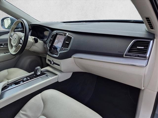 Used 2023 Volvo XC90 B5 Core AWD/4WD image 22