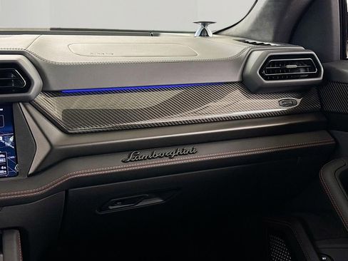 Used 2025 Lamborghini Urus SE image 20