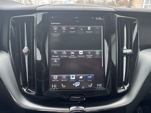 Used 2018 Volvo XC60 T6 Momentum w/ Convenience Package image 18