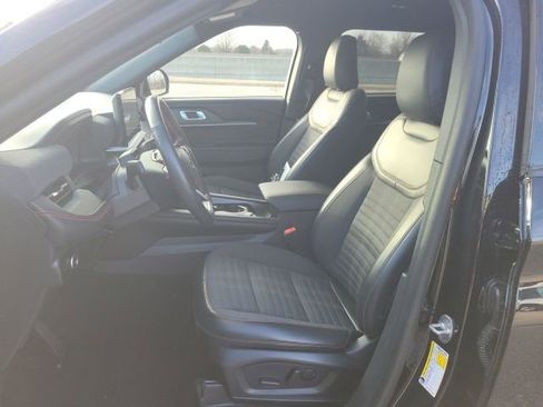 Used 2025 Ford Explorer ST-Line image 16