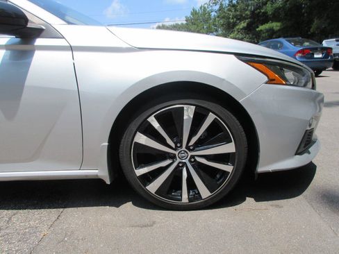 Used 2020 Nissan Altima 2.5 SR w/ Premium Package FWD image 20