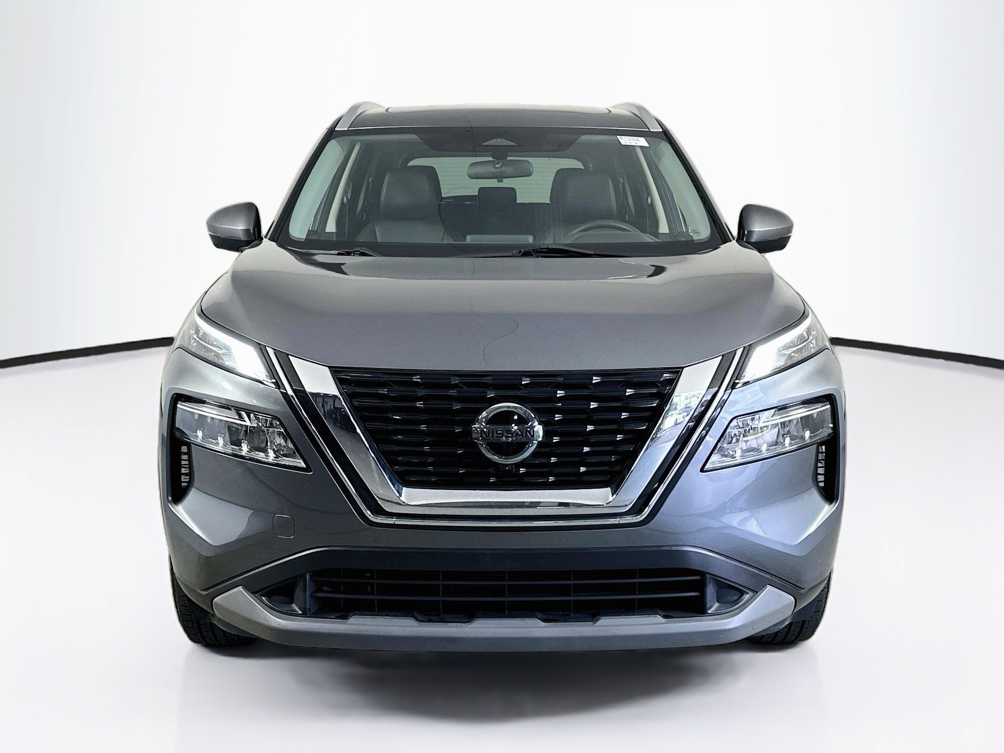Used 2021 Nissan Rogue SV w/ Premium Package FWD image 2