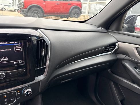 Used 2023 Chevrolet Traverse LT FWD image 24