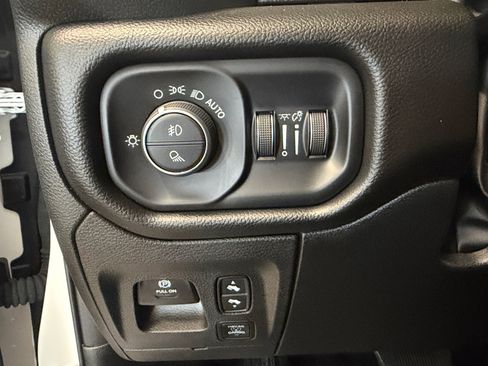 Used 2025 RAM 1500 Big Horn AWD/4WD image 27